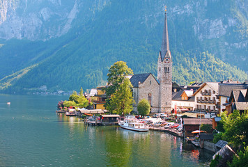 the European city of Hallstatt in Austria, lies by the lake, a beautiful city landscape