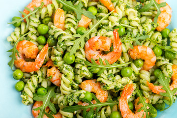Shrimps and green pasta