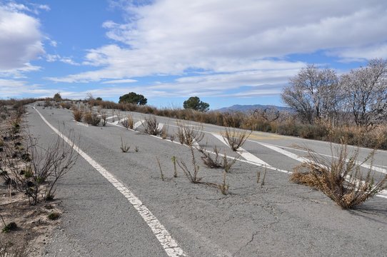 Carretera abandonada