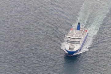 Tuinposter DFDS seaways ferry channel crossing from Calais to Dover © Sebastian
