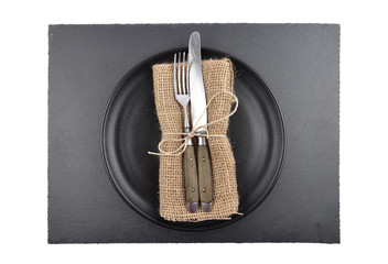 Gedeck rustikal auf Schiefer isoliert