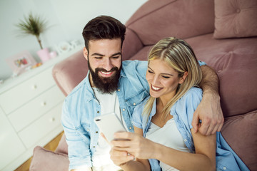 Obraz premium Couple at home