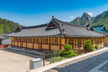 Shinheungsa Tempel  im Seoraksan Nationalpark