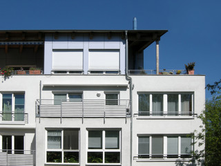 Mehrfamilienhaus