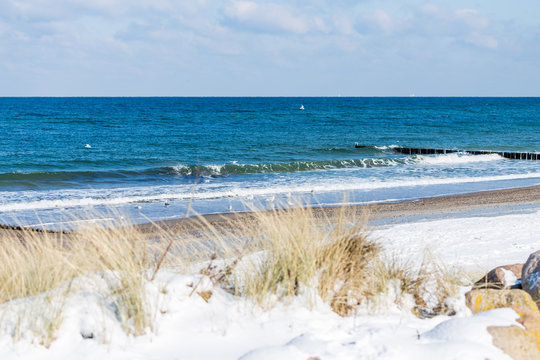 Ostseestrand im Winter