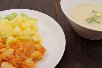 Beans with carrots and potatoes