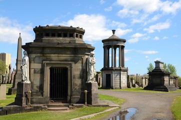 Obraz premium The Necropolis, a Victorian graveyard in Glasgow, Scotland