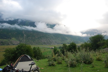 Droga do Uszguli w Gruzji © Jarek