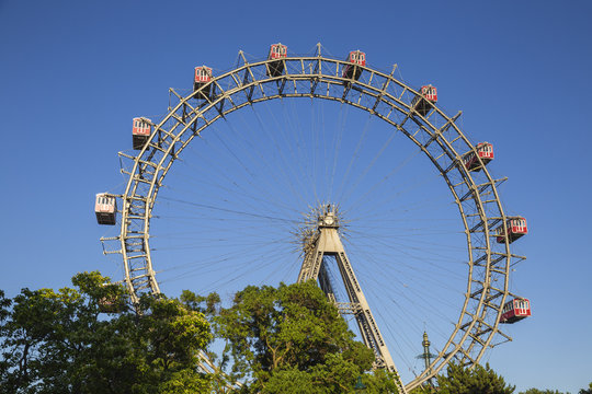 Austria, Vienna, Leopoldstadt, Prater, The Wurstelprater amusement park, Riesenrad Ferris wheel