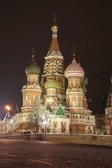 Fototapeta na wymiar St. Basil's Cathedral on red square in winter time, Russia, Moscow, Maslenitsa