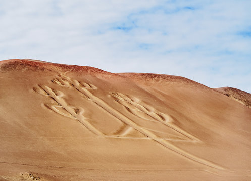 Candelabro de Paracas Geoglyph, Paracas National Reserve, Ica Region, Peru