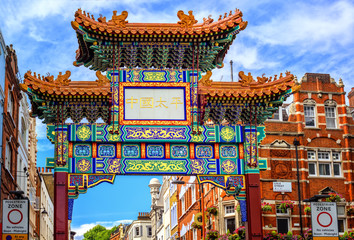 London China Town entrance gate, England - obrazy, fototapety, plakaty