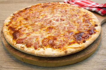 pizza jambon