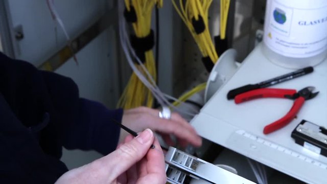 preparing fiber connector