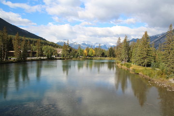 Fototapeta na wymiar Wide Bow River, Banff National Park, Alberta