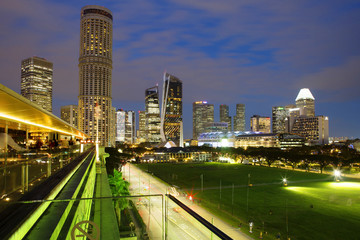 Fototapeta na wymiar Небоскрёбы Сингапура.