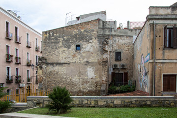 Cagliari: vecchi palazzi nel quartiere "la marina" - Sardegna