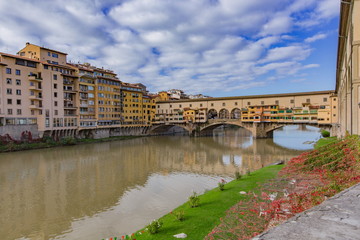 Fototapeta premium フィレンツェのヴェッキオ橋
