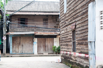 Fototapeta na wymiar Old house in Thailand