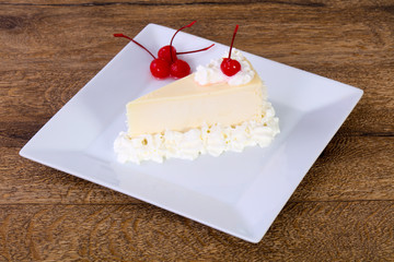 Cheesecake with cream