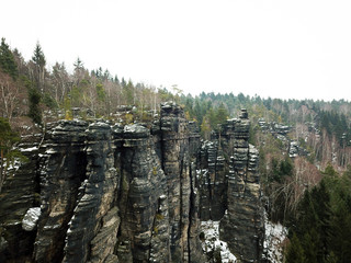Berge, Felsen im Elbsandsteingebirge