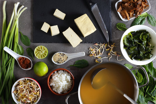 ingredients for traditional japanese miso soup