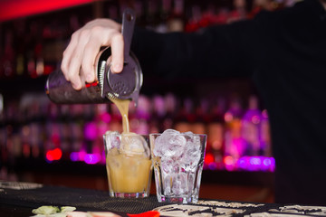 alcoholic drink is pours