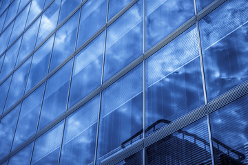 Obraz premium Low angle view of skyscrapers architectural glass