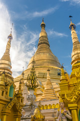 Fototapeta premium Shwedagon Pagoda w Yangon, Myanmar.