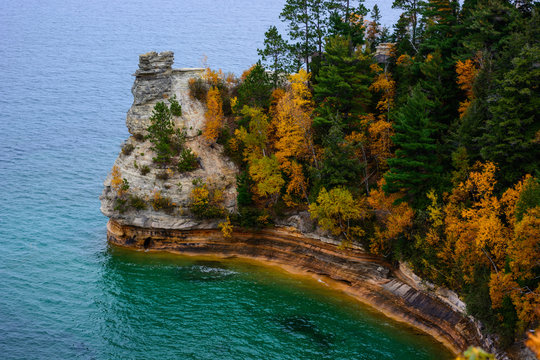 Miners Castle cliff in Pictured Rocks