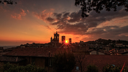 Sunset in Bergamo - obrazy, fototapety, plakaty
