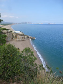 Cala de Bagur​​​​​ ​ / Begur, localidad de la provincia de Gerona en la Costa Brava situado en la comarca catalana del Bajo Ampurd&aacute;n (Catalu&ntilde;a,Espa&ntilde;a)
