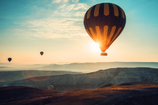 Hot Air Balloon Silhouette Images – Browse 67,957 Stock Photos, Vectors,  and Video | Adobe Stock
