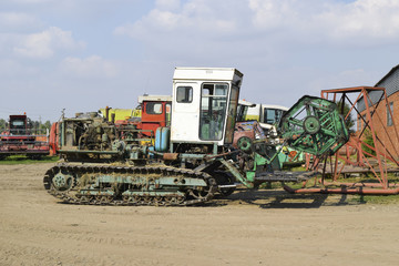 Rice header. Rice harvester. Agricultural machinery