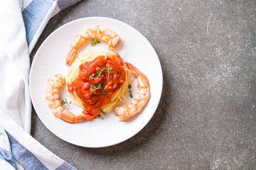 spaghetti with tomatoes sauce and shrimps