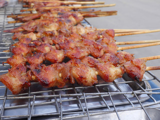 Grilled chicken roast is fast food in thailand