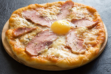 Pizza Carbonara