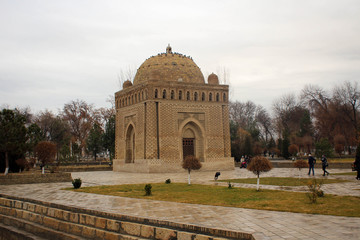 Fototapeta premium Samanid Mausoleum view of ancient Bukhara, Uzbekistan