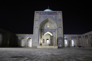 Fototapeta na wymiar Kalan Mosque in Bukhara view by night, Uzbekistan