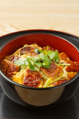 うな玉丼