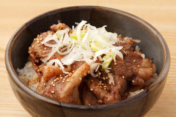 カルビ丼