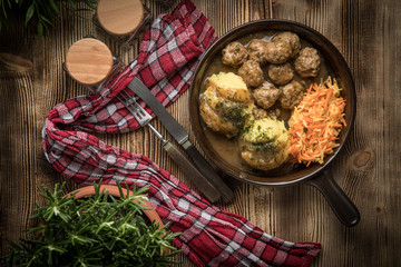 Meatballs and mashed potatoes
