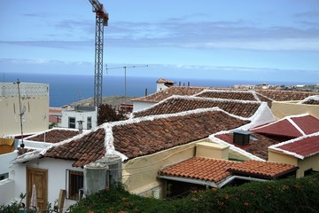 ..............Spanien, Teneriffa, Häuser, Dächer, Baukran