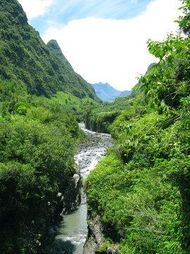 Saint Benoit / La Reunion: View from a bridge over the Riviere du Mat