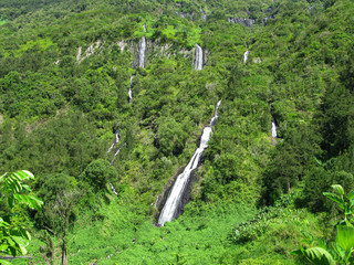 Saint Benoit / La Reunion: The Bridal Veil Falls are located at about 500 m altitude along the mountainous rampart that separates the Salazie cirque and the plateau forest Belouve