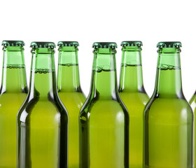fondo de cervezas aisladas