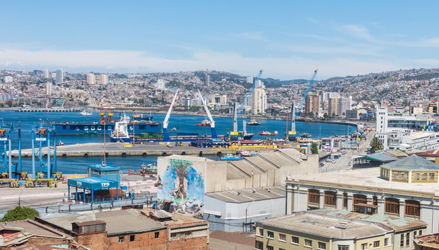 Overview of the city of Valparaiso, the main port of Southamerica, in Chile