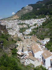 Fototapeta na wymiar Cazorla, pueblo de la provincia de Jaén, en la comunidad autónoma de Andalucía, España. Se encuentra localizado en la comarca de la Sierra de Cazorla
