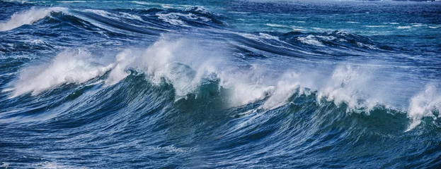 Abwaschbare Fototapete große Meereswelle © Vera Kuttelvaserova