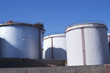 oil industry refinery tanks